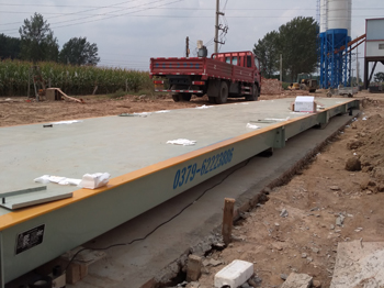 開封蘭考小宋鄉商砼站200噸地磅 