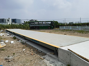 江蘇S231建湖服務區100噸地磅